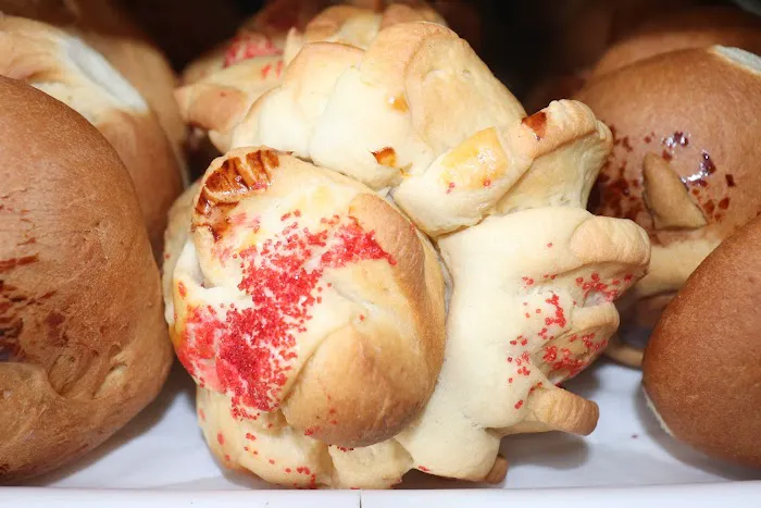 Panaderia El Chapin Picture 2