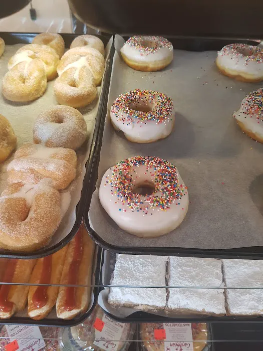 Caribbean Bakery Picture 8