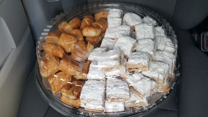 Caribbean Bakery Picture 5