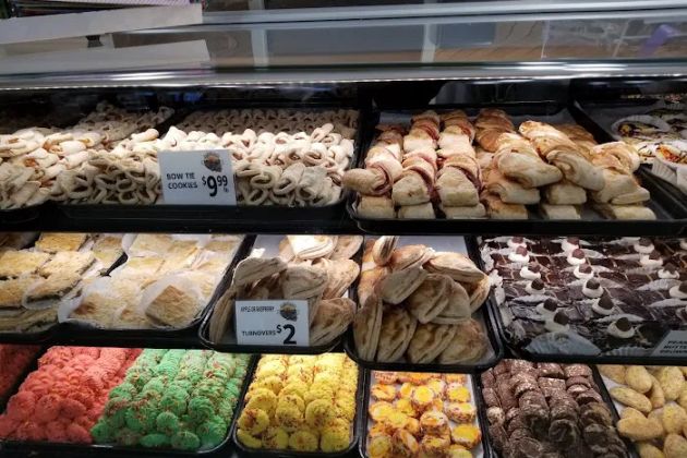 Giulio's Bakery
