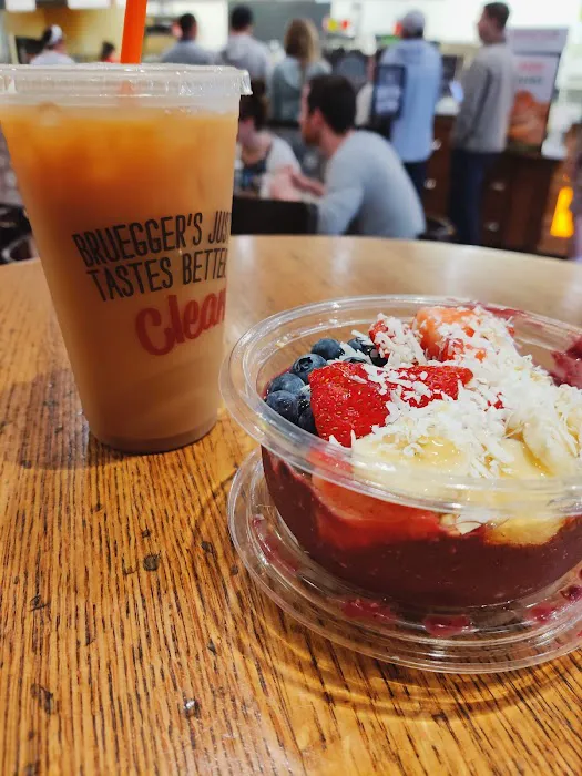 Bruegger's Bagels Picture 10