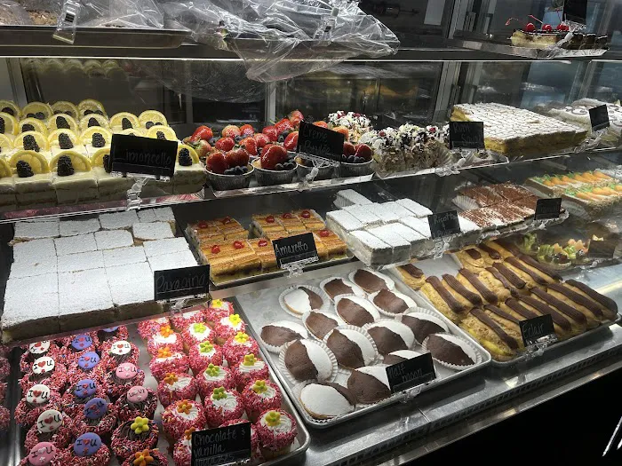 Modern Pastry Shop Picture 5