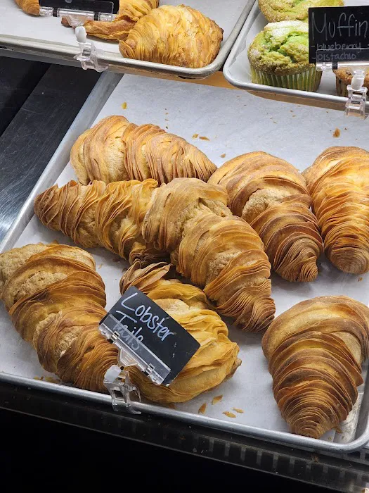 Modern Pastry Shop Picture 4