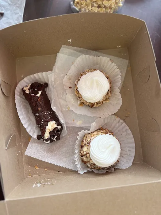 Arthur's Pastry Shop Picture 10