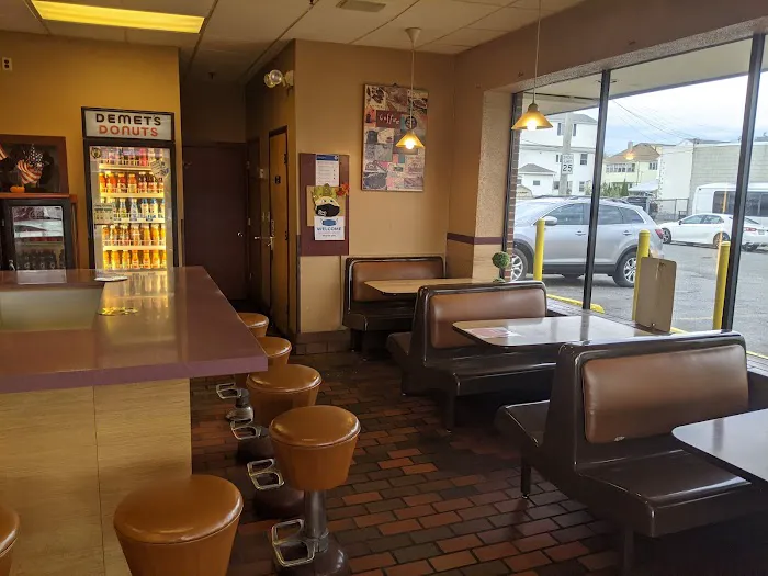 Demet's Donuts Picture 9