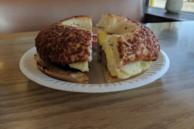 Demet's Donuts