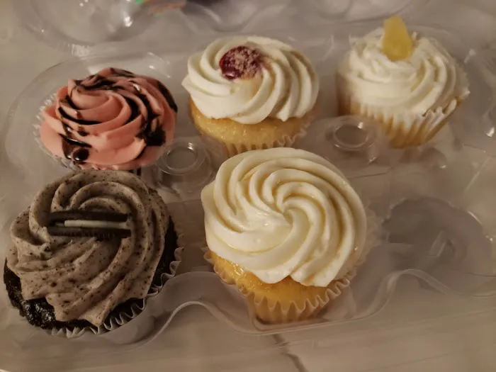 Cakes On Main Picture 6