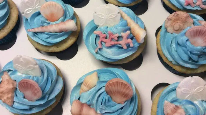 Custom Cakes by Adele Picture 9