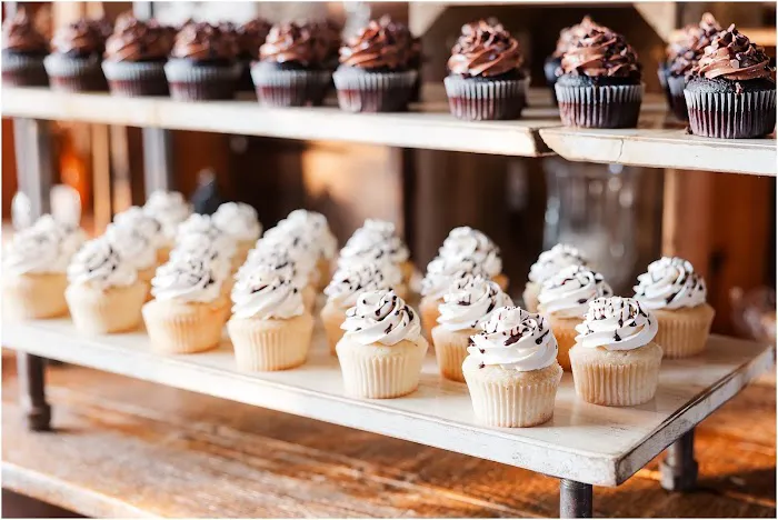 Custom Cakes by Adele Picture 1