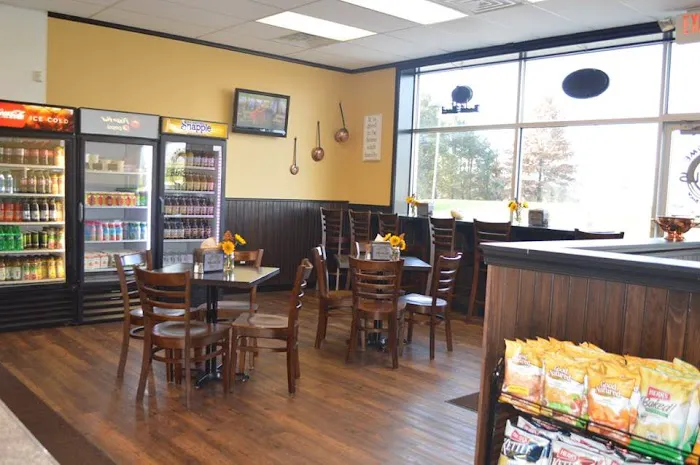Back Home Bagels Deli & Bake Shop Picture 1