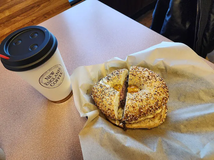 Back Home Bagels Deli & Bake Shop Picture 5