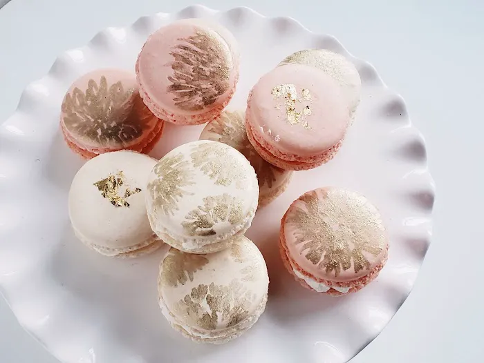 Sweet Luxe Cake Design Picture 4