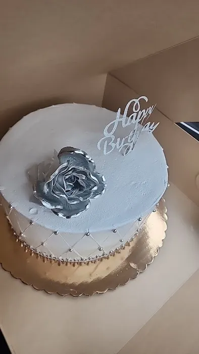 Milys's Cake Picture 3