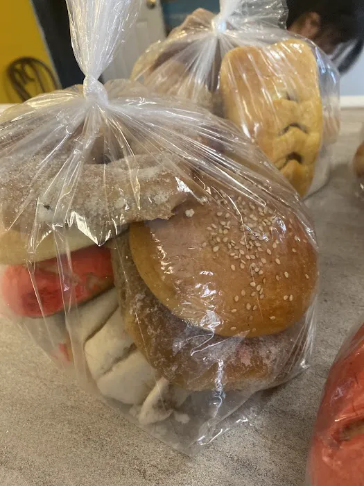 Castillo's Bakery Picture 8