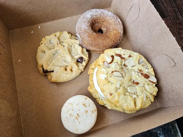 The Honey Bean Bakery & Coffee Shop Picture 1