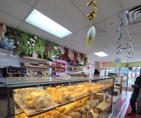 Rico Pan Bakery Store