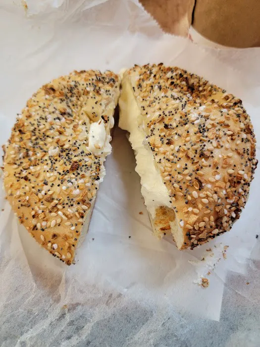 A&B Bagel, Deli and Grill Picture 7