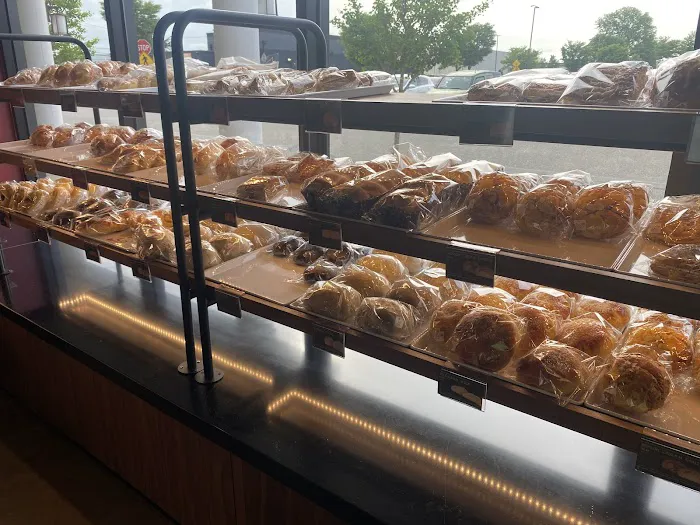 85°C Bakery Cafe - East Hanover Picture 6