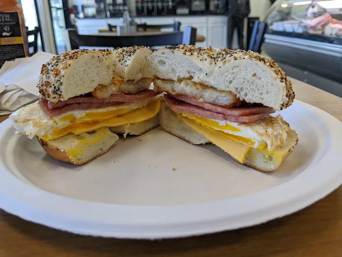 A & B Bagel and Deli Picture 9