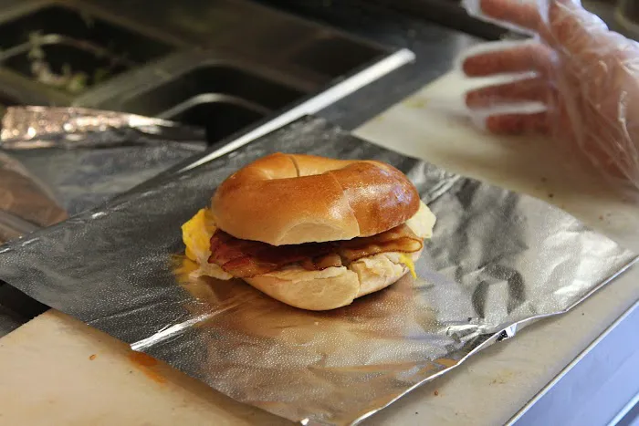 Hot Bagels Abroad Picture 9