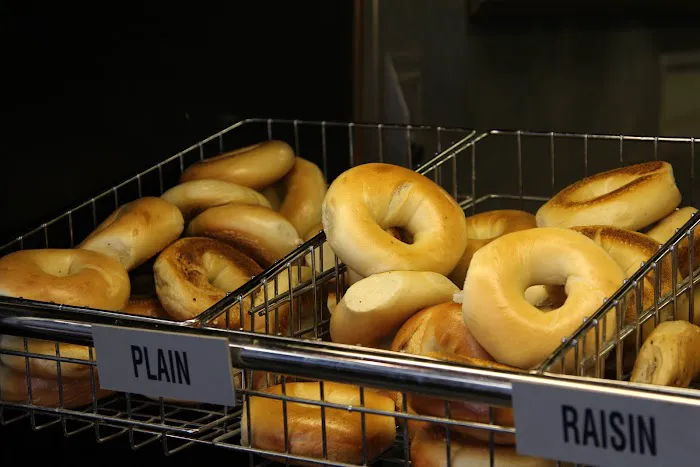Hot Bagels Abroad Picture 8