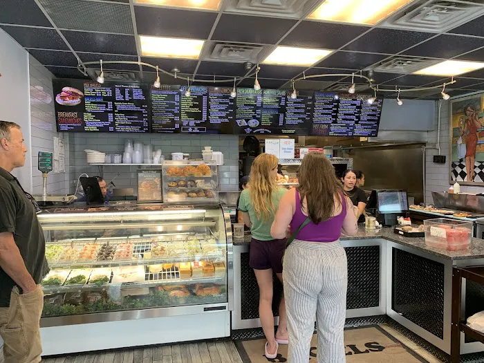 Hot Bagels Abroad Picture 4