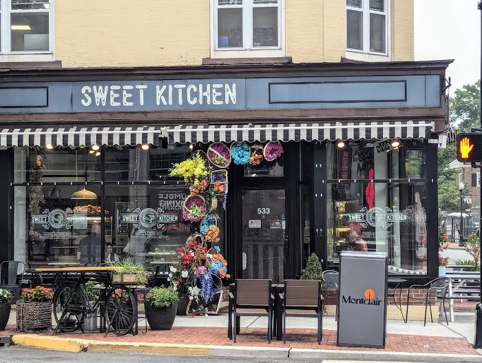 Sweet Kitchen Picture 4