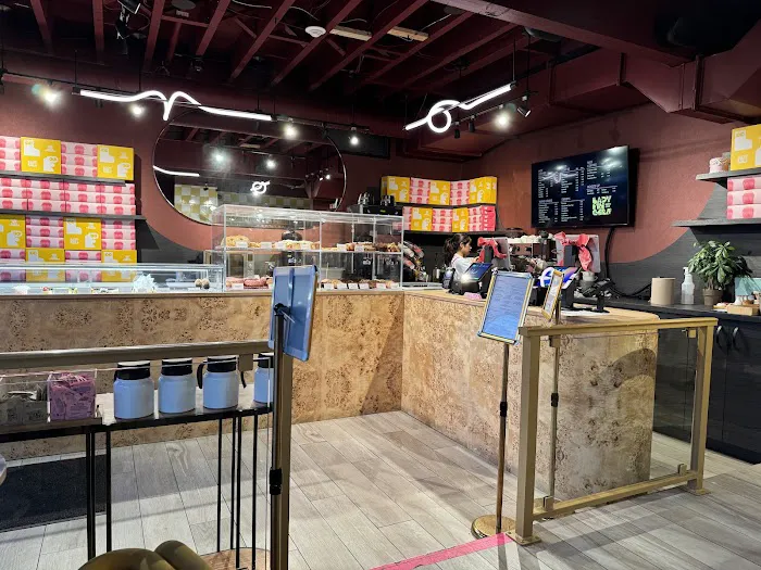 Ladyfingers Bakery + Bar Picture 8