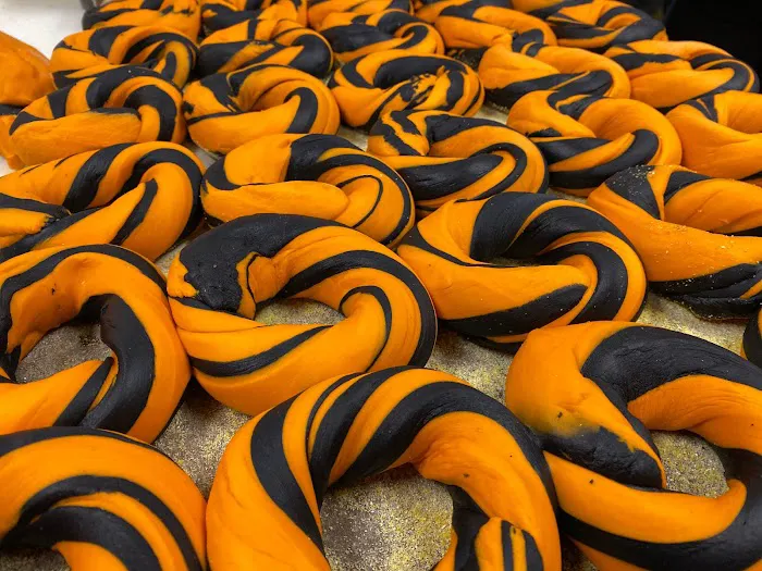 The Original Hot Bagels Abroad Picture 2
