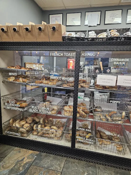 The Original Hot Bagels Abroad Picture 10