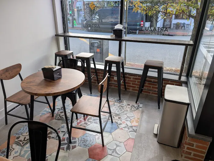 Artazu Bakery Cafe Picture 2