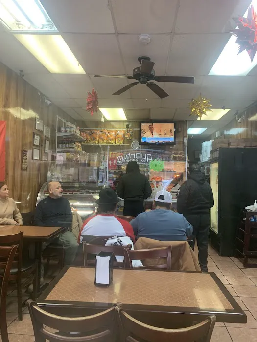 El Peruanito Panaderia Picture 6