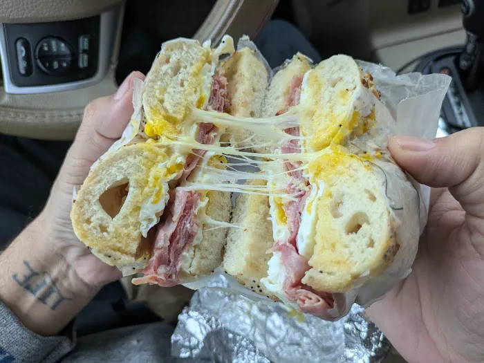 Willie's Bagel Cafe Picture 9