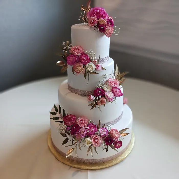 classy cakes Picture 4