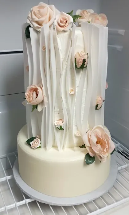 classy cakes Picture 9