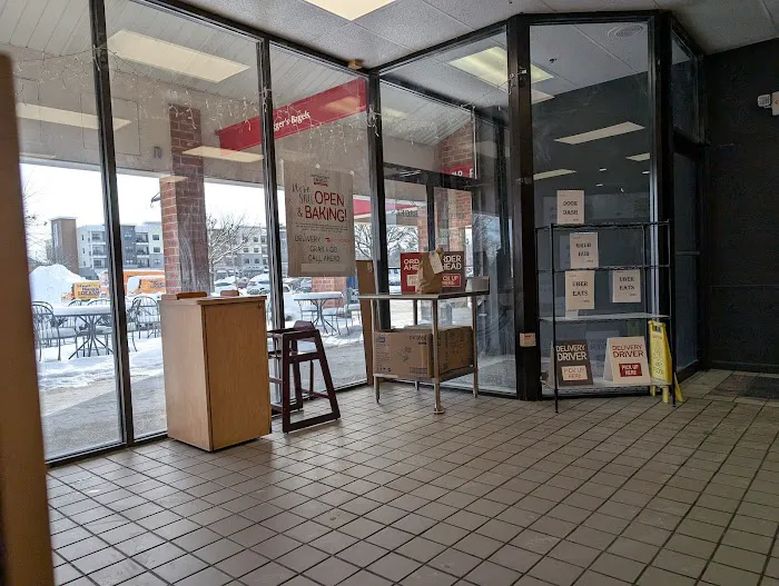 Bruegger's Bagels Picture 8