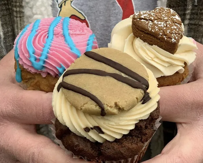 Jennifer Lee's Gourmet Bakery Picture 7