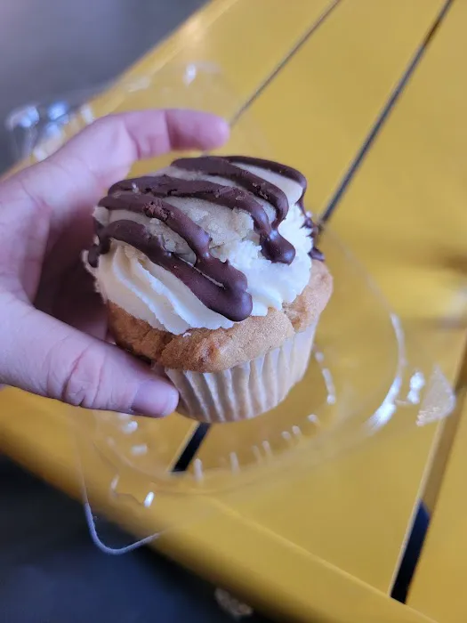 Jennifer Lee's Gourmet Bakery Picture 9