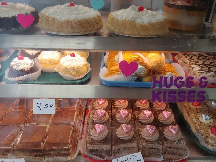 A & L Bakery and Cafe Picture 9