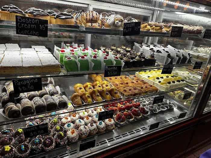 Modern Pastry Shop Picture 1