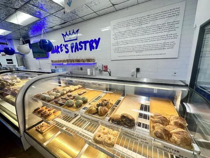Mike's Pastry Picture 5