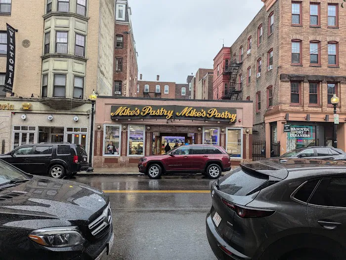 Mike's Pastry Picture 6