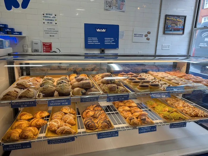 Mike's Pastry Picture 7