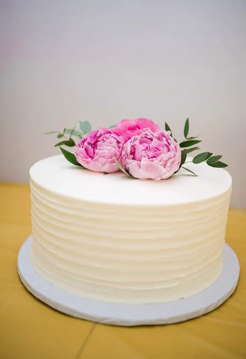 Three Sisters Cake Shop Picture 4