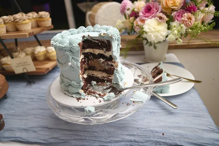 Three Sisters Cake Shop Picture 7