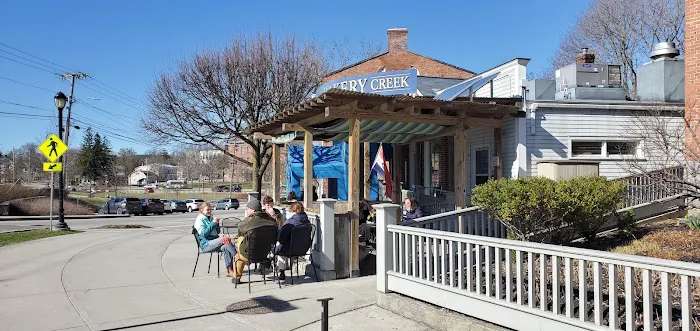 Otter Creek Bakery & Deli Picture 3