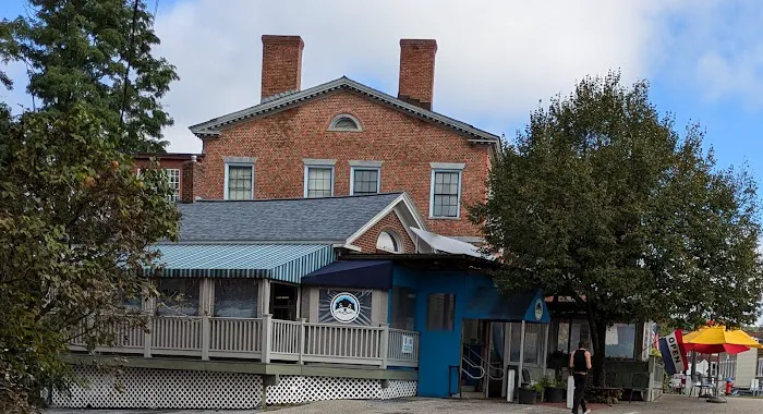Otter Creek Bakery & Deli Picture 6