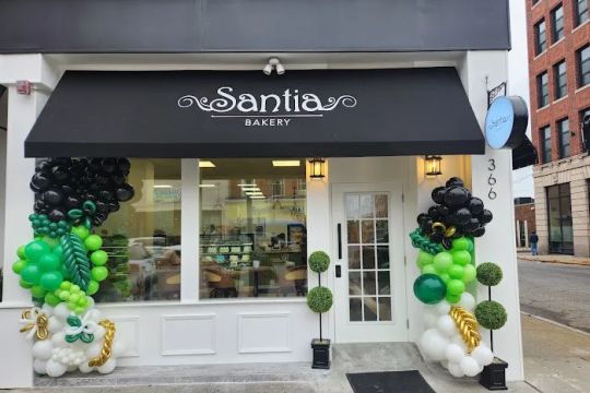 Santia Bakery