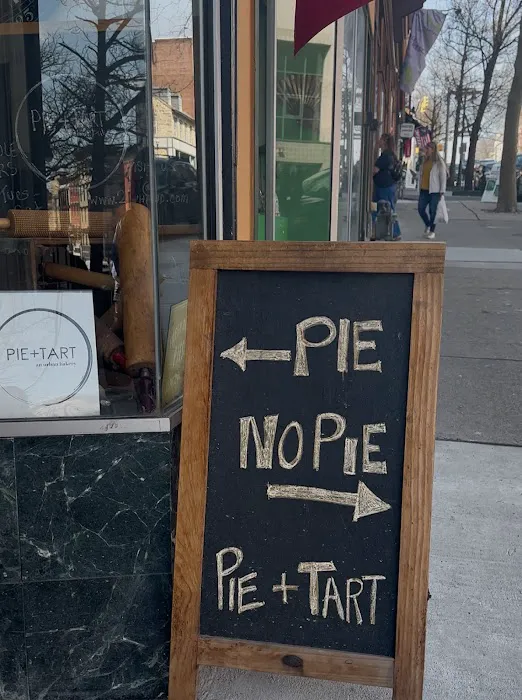 PIE+TART Picture 1