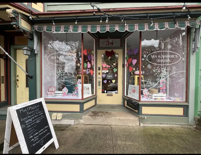 Mia & Maddie's Bakery Picture 7